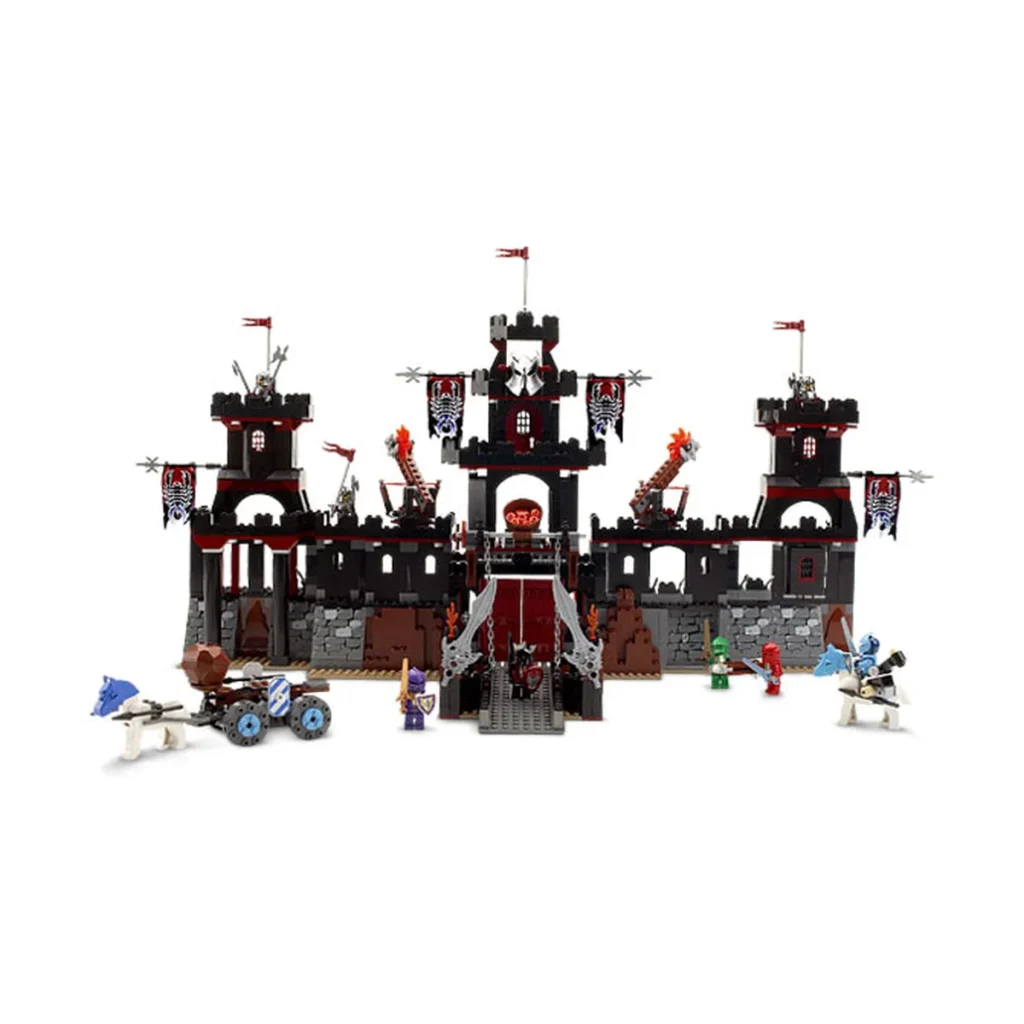LEGO® Vladek’s Dark Fortress (8877) | 967 Pieces
